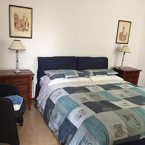https://la-capitale-bb.it-romehotels.com